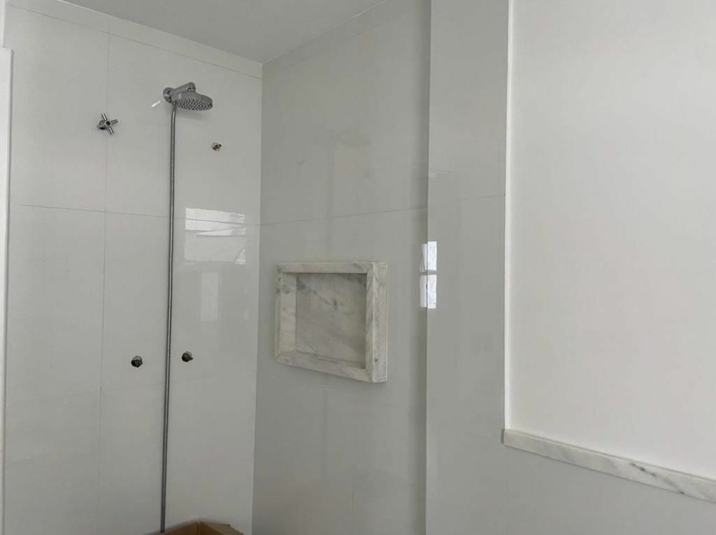 Apartamento para alugar com 3 quartos, 235m² - Foto 28