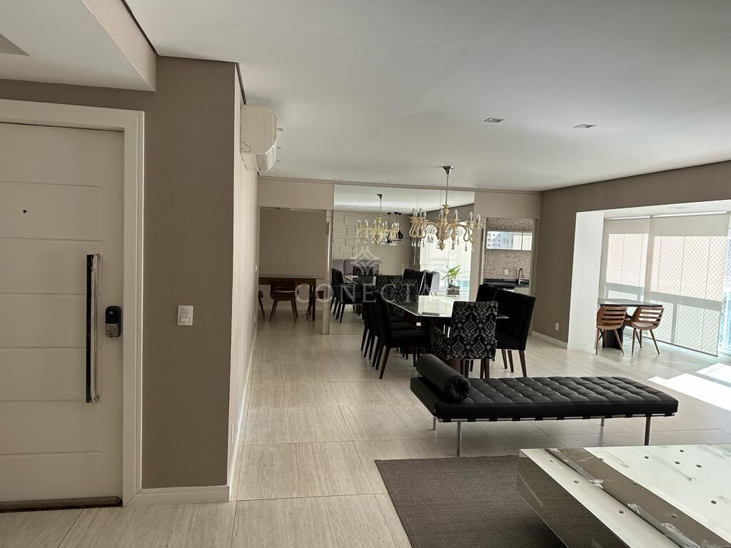 Apartamento para alugar com 3 quartos, 235m² - Foto 8