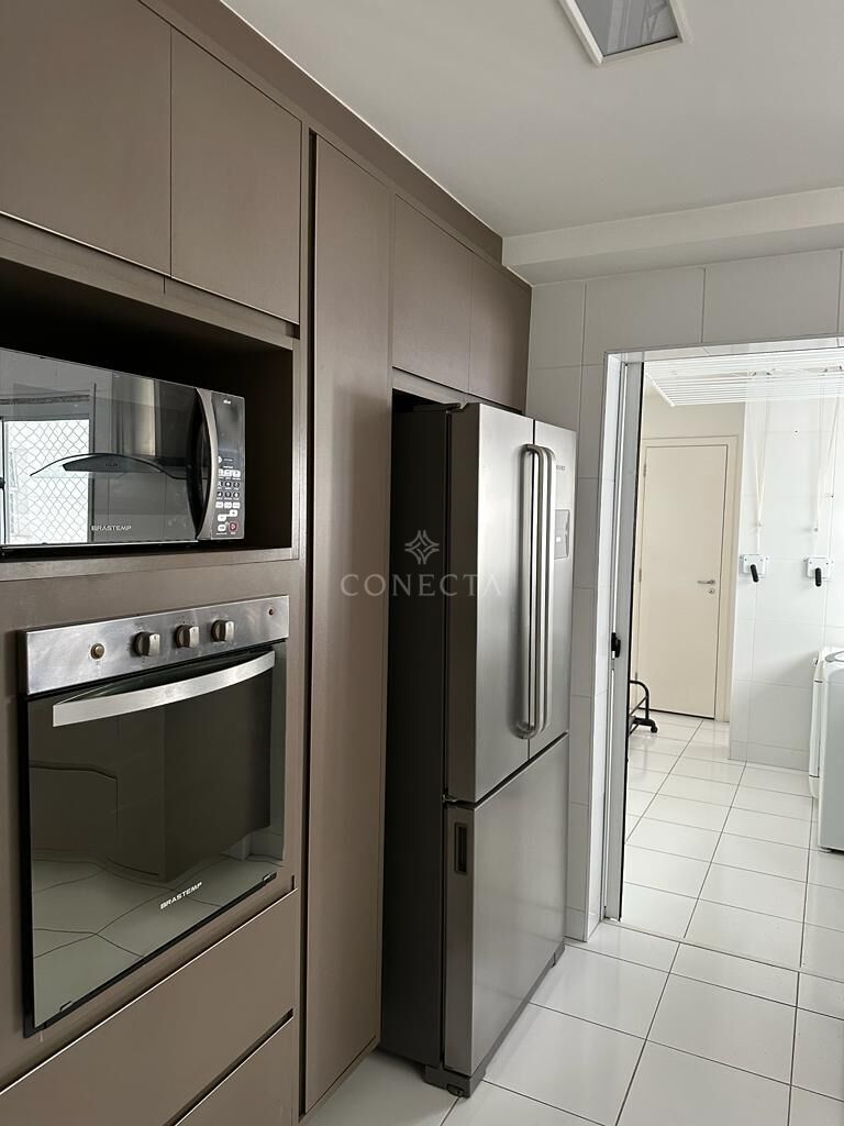 Apartamento para alugar com 3 quartos, 235m² - Foto 20