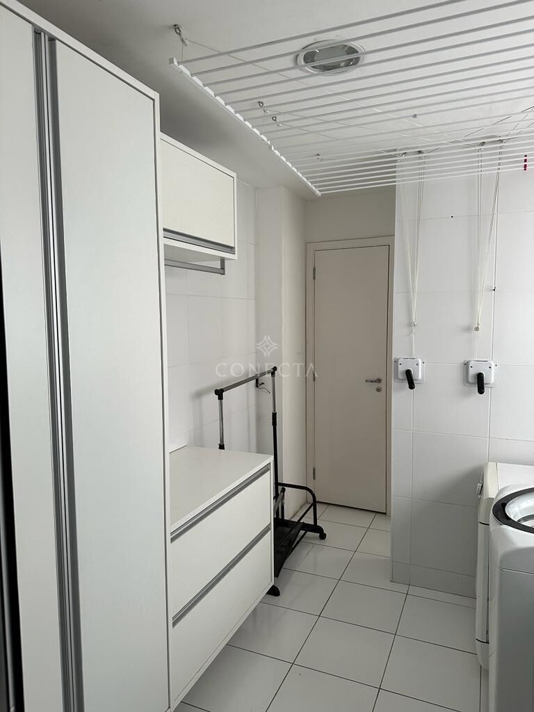 Apartamento para alugar com 3 quartos, 235m² - Foto 23
