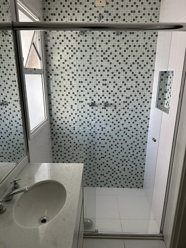 Apartamento para alugar com 3 quartos, 235m² - Foto 22