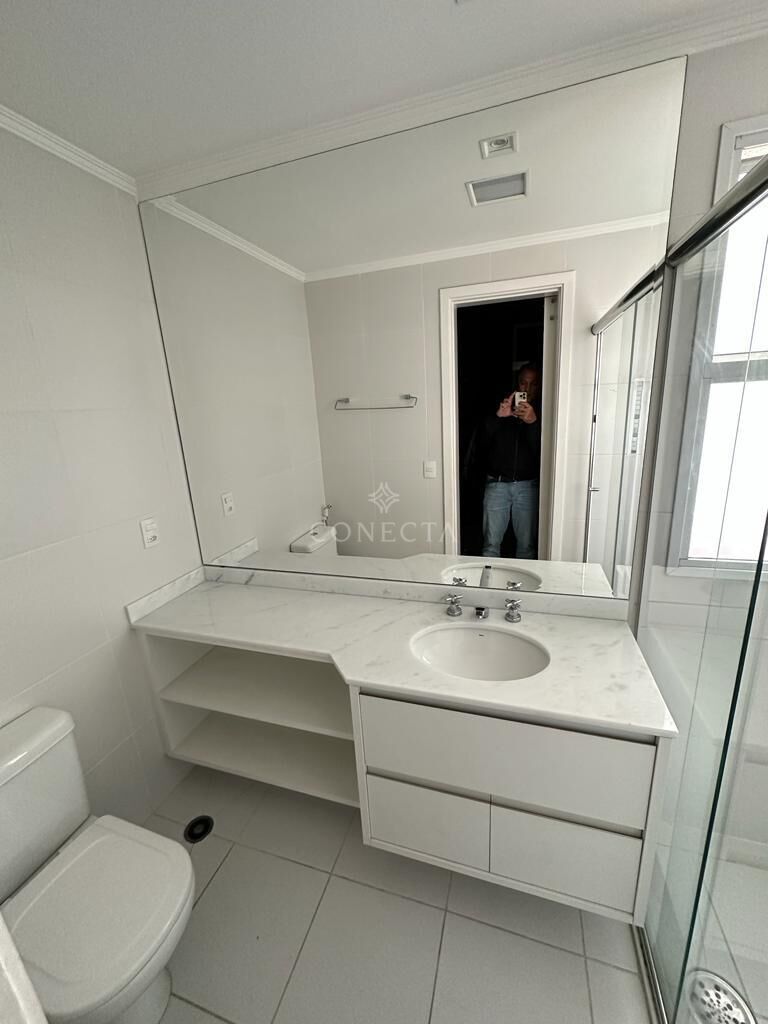 Apartamento para alugar com 3 quartos, 235m² - Foto 24