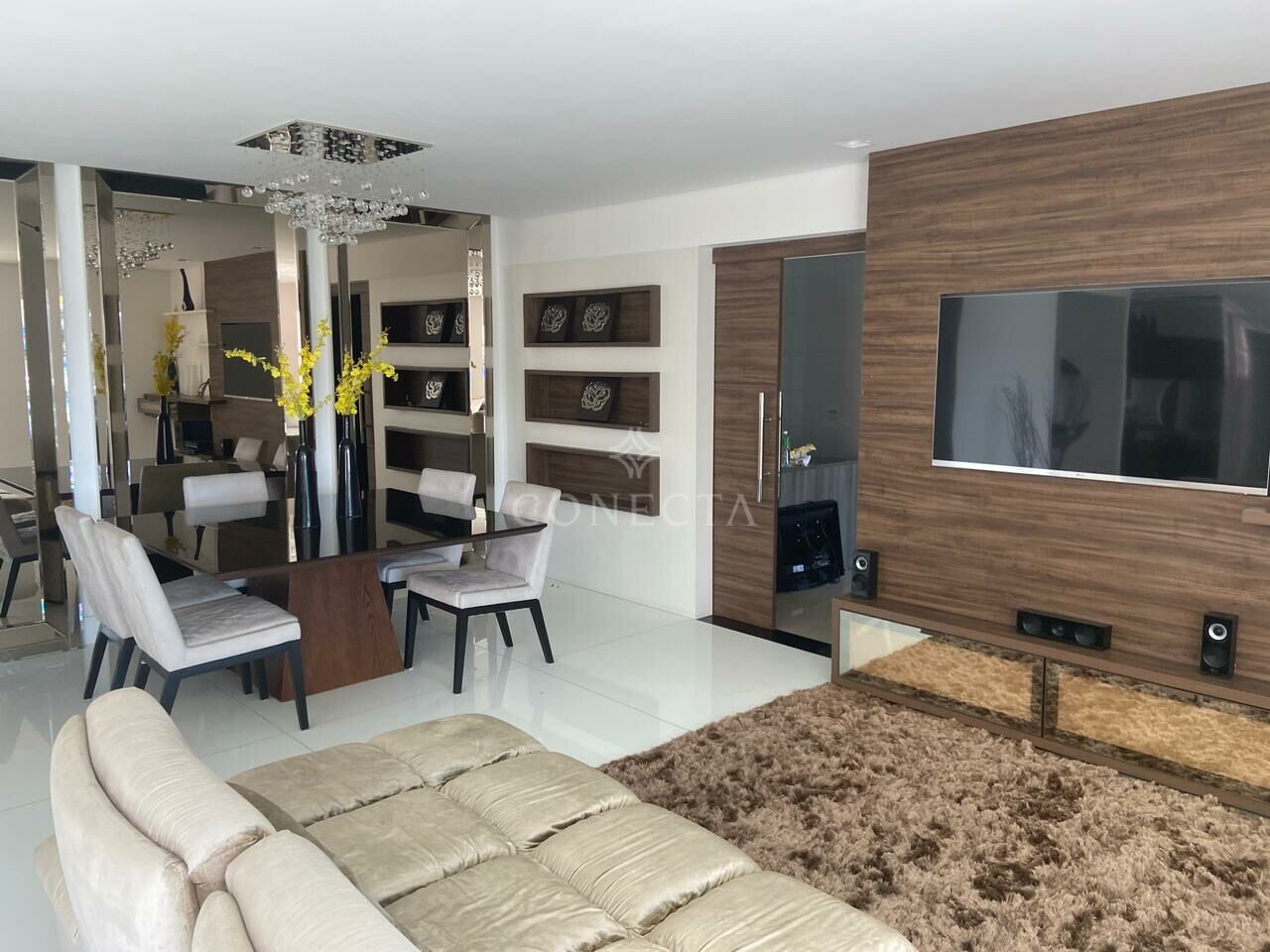 Apartamento à venda com 3 quartos, 202m² - Foto 2