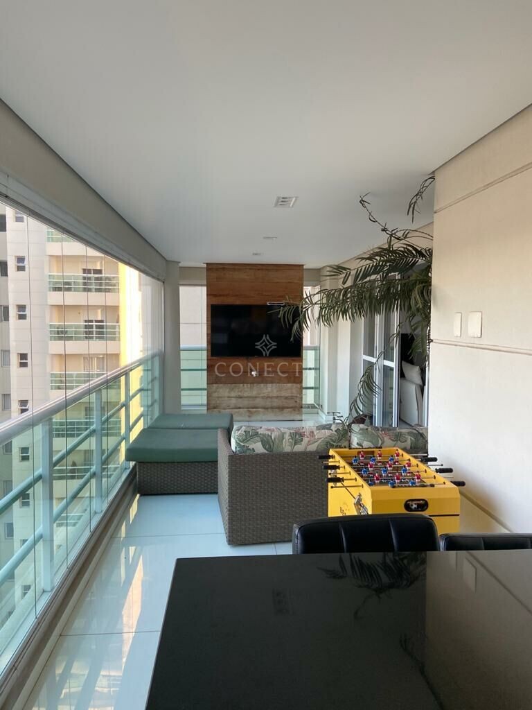 Apartamento à venda com 3 quartos, 202m² - Foto 4