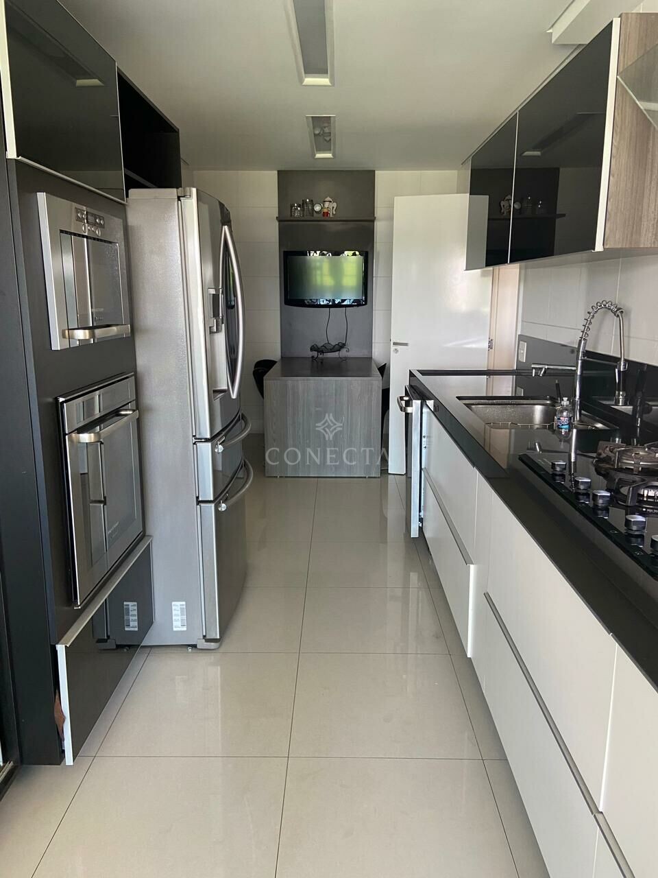 Apartamento à venda com 3 quartos, 202m² - Foto 5