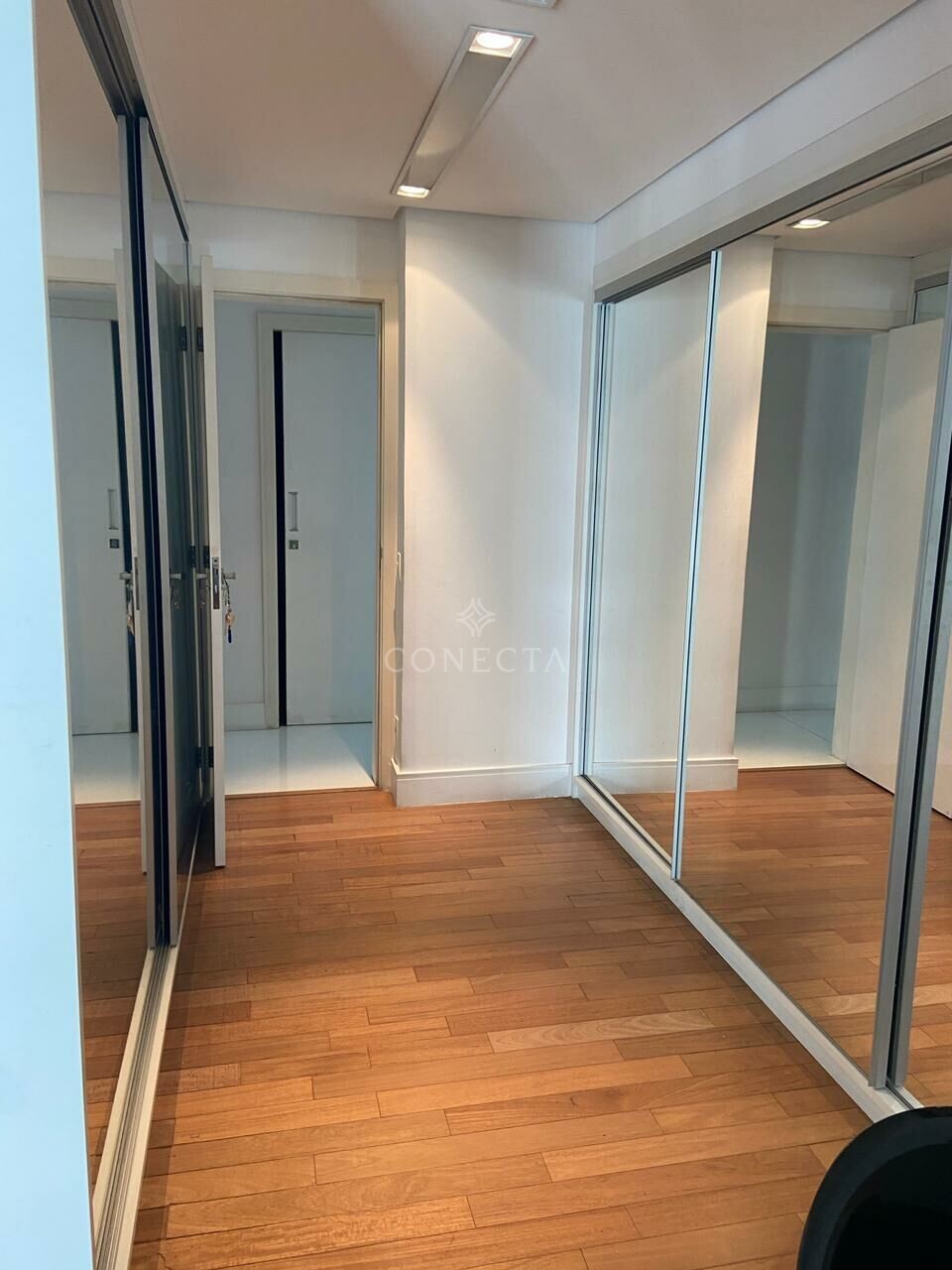 Apartamento à venda com 3 quartos, 202m² - Foto 14