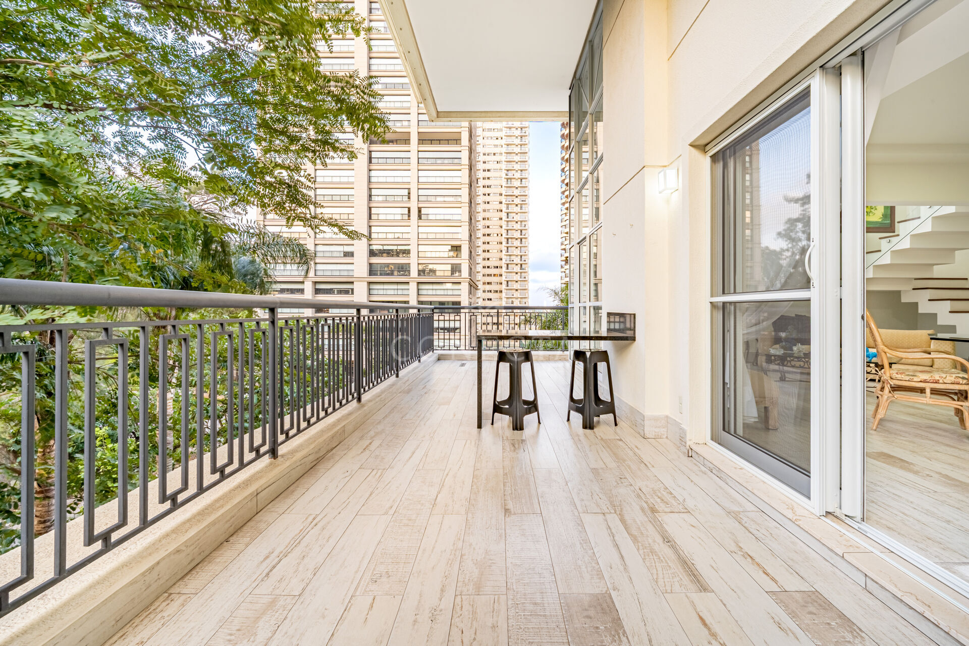 Cobertura à venda com 3 quartos, 220m² - Foto 1