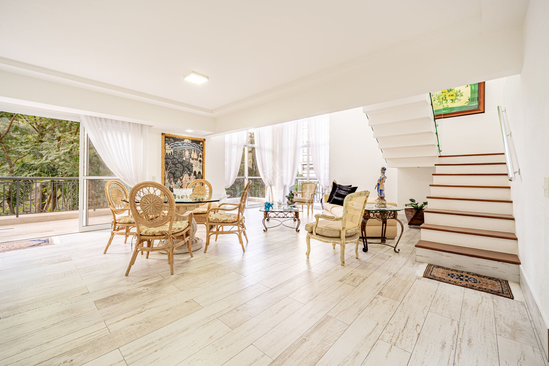Cobertura à venda com 3 quartos, 220m² - Foto 2