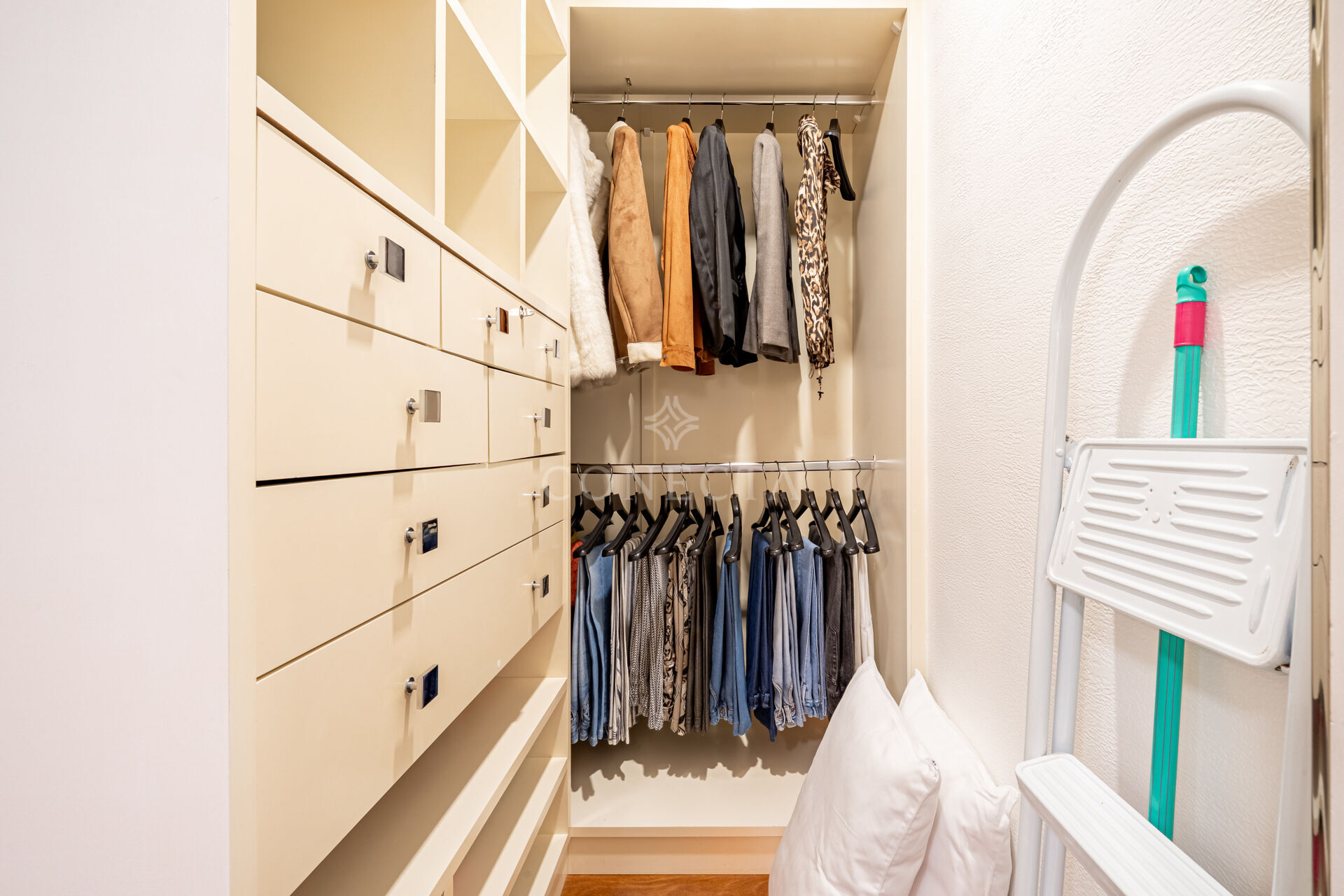 Cobertura à venda com 3 quartos, 220m² - Foto 25
