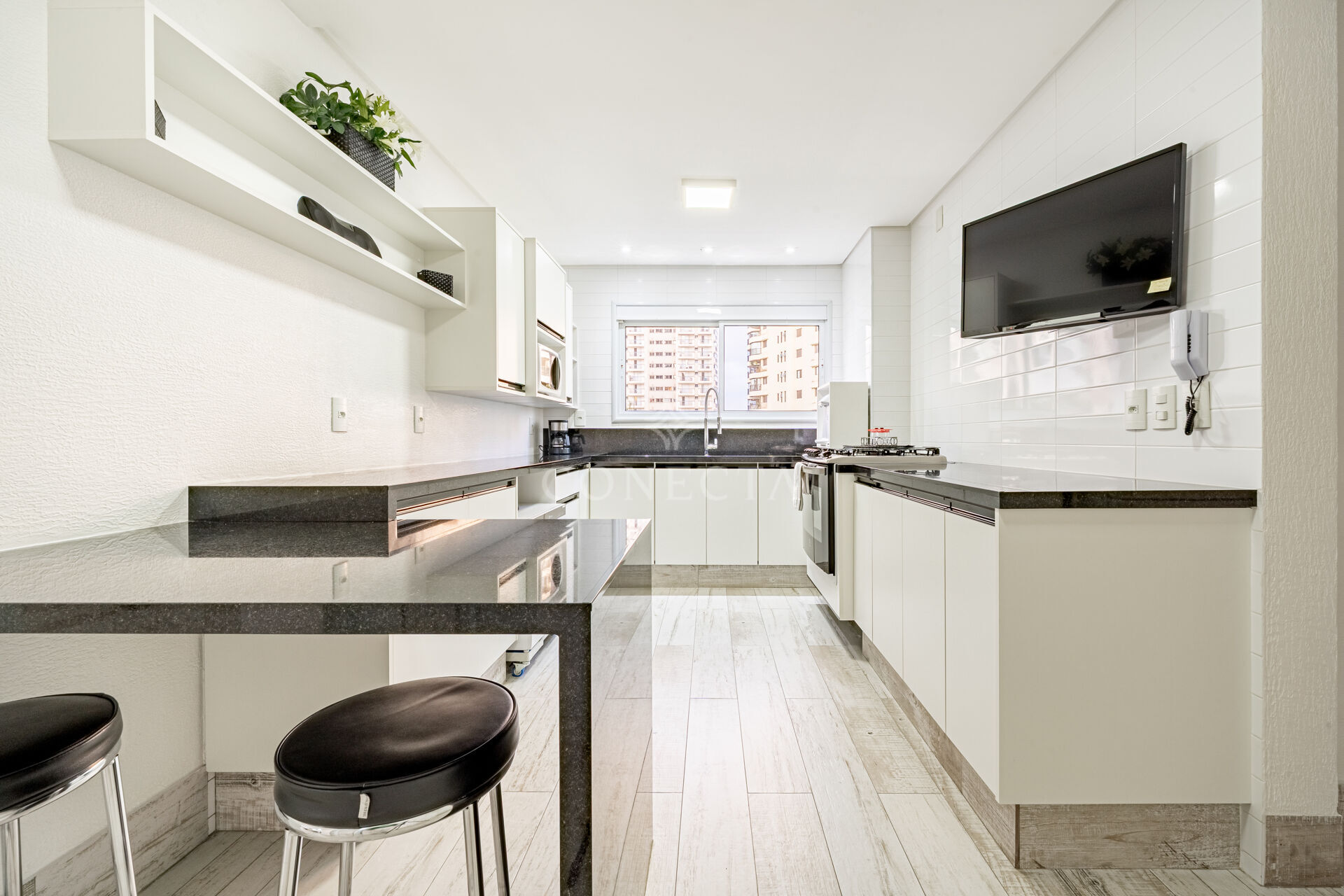 Cobertura à venda com 3 quartos, 220m² - Foto 11