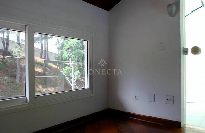 Casa para alugar com 6 quartos, 1250m² - Foto 8