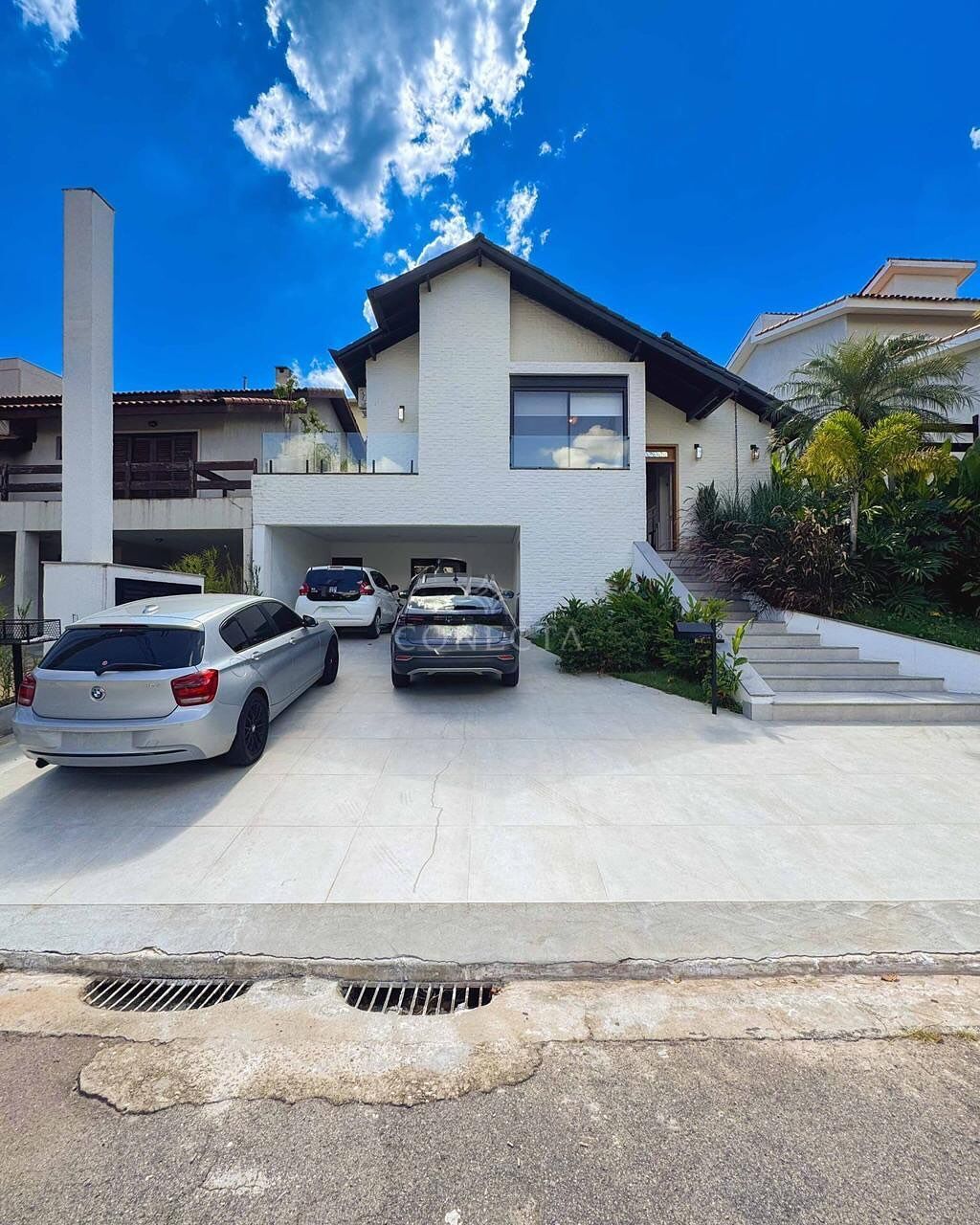 Casa, 4 quartos, 330 m² - Foto 1