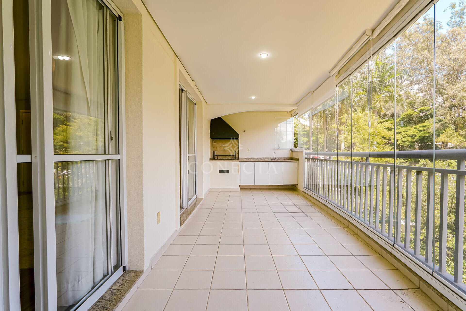 Apartamento para alugar com 3 quartos, 168m² - Foto 1