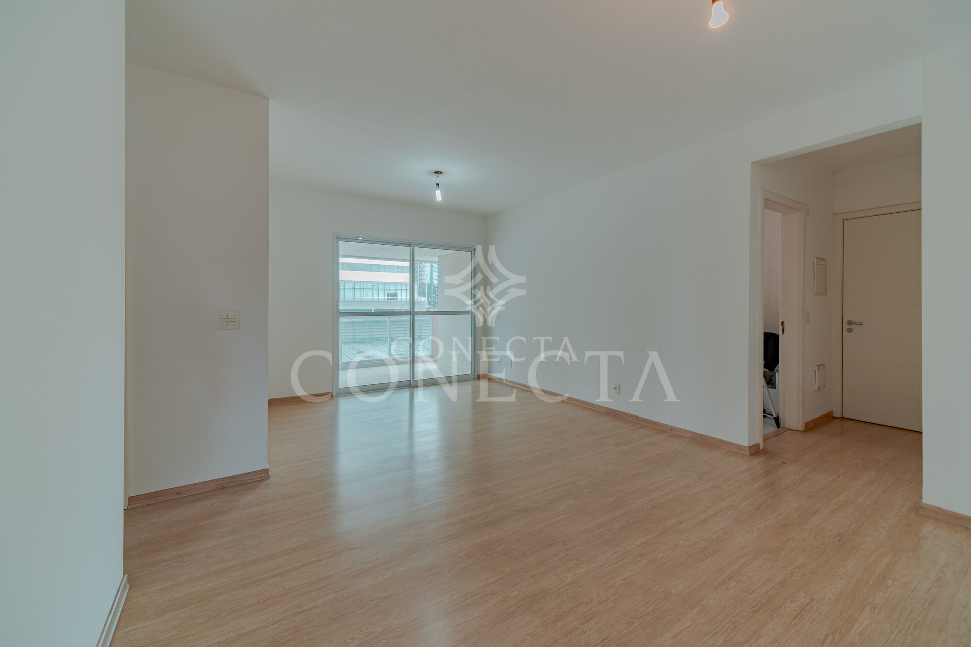 Apartamento à venda com 2 quartos, 76m² - Foto 1