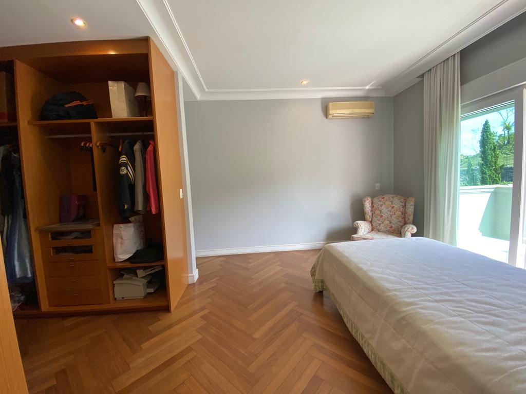 Casa à venda com 4 quartos, 750m² - Foto 22