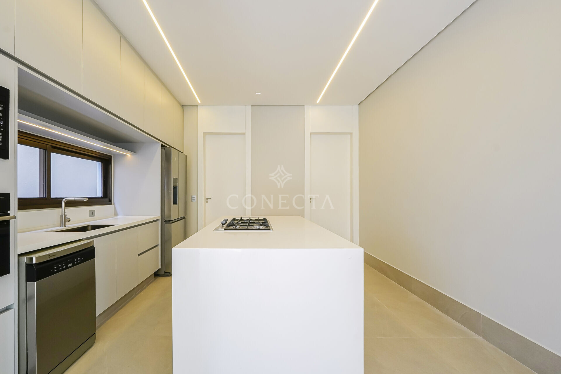 Casa à venda com 4 quartos, 593m² - Foto 7