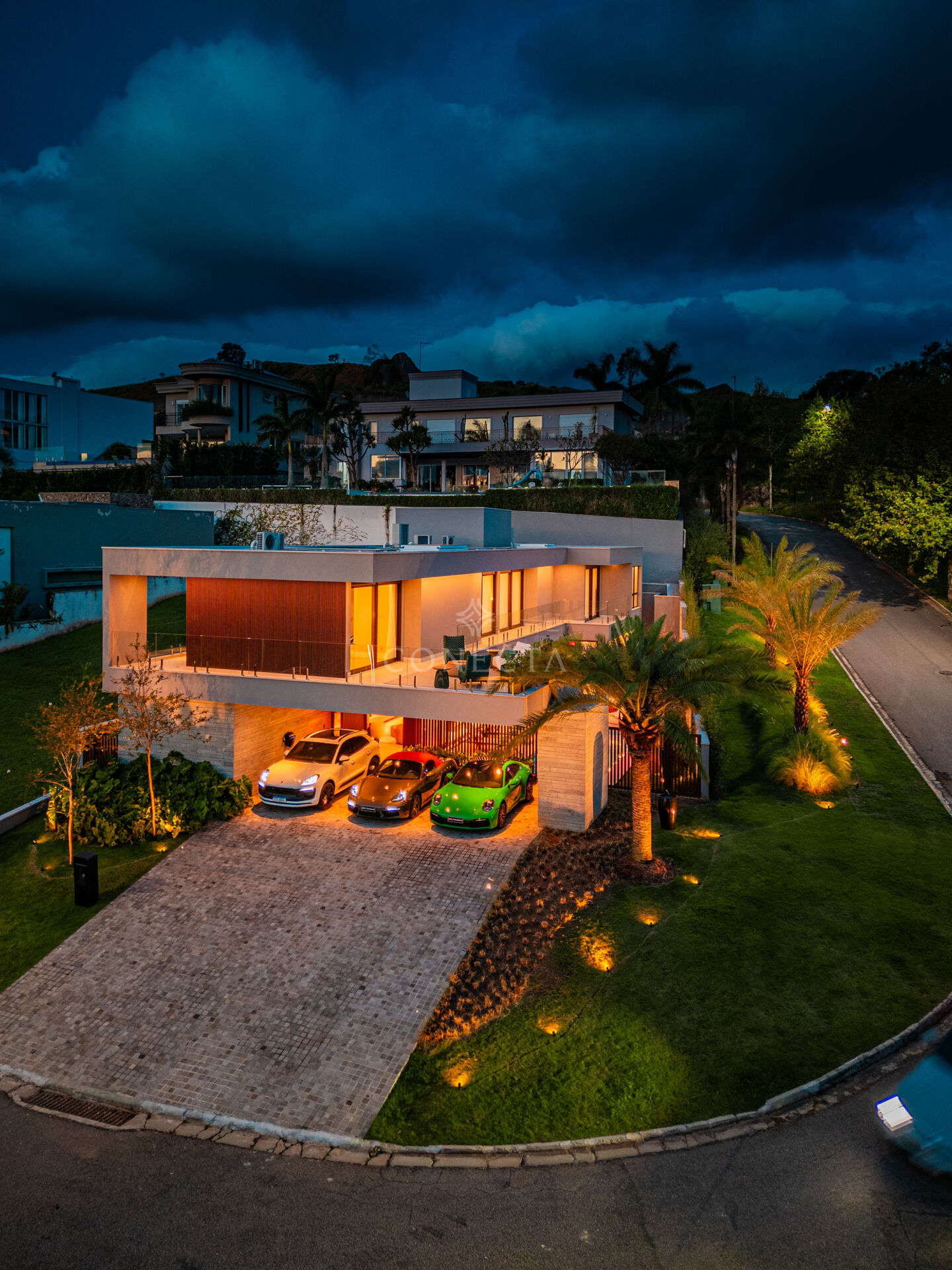 Casa à venda com 4 quartos, 511m² - Foto 1