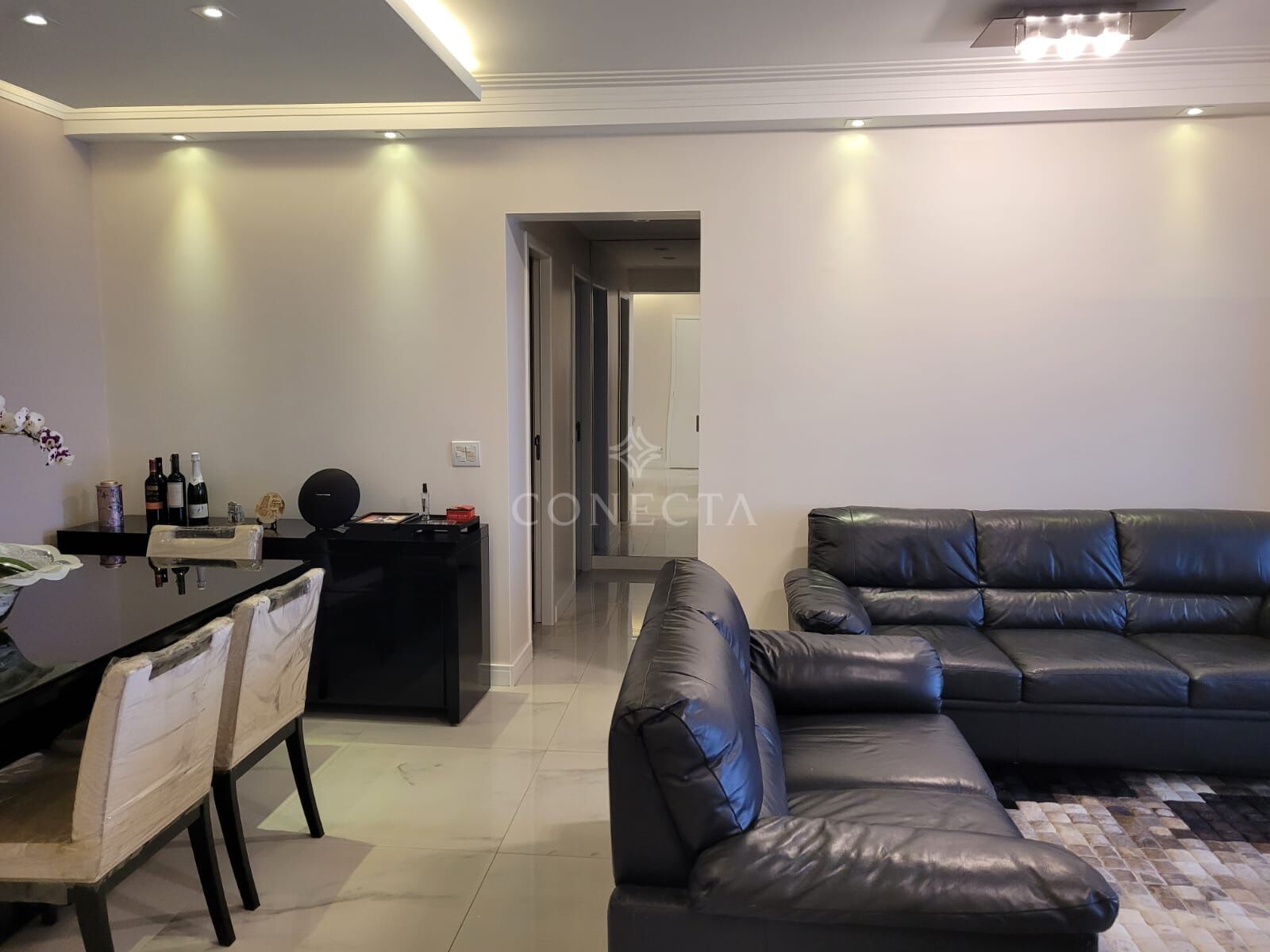 Apartamento à venda com 3 quartos, 107m² - Foto 2