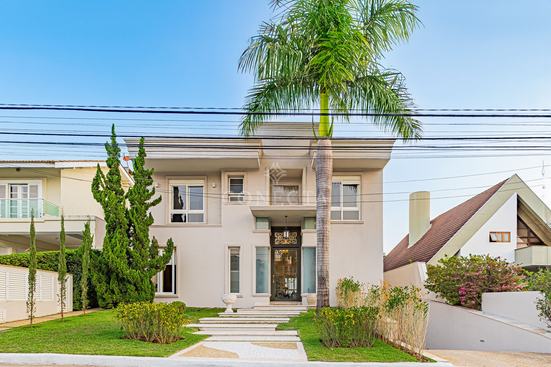 Casa para alugar com 5 quartos, 660m² - Foto 1