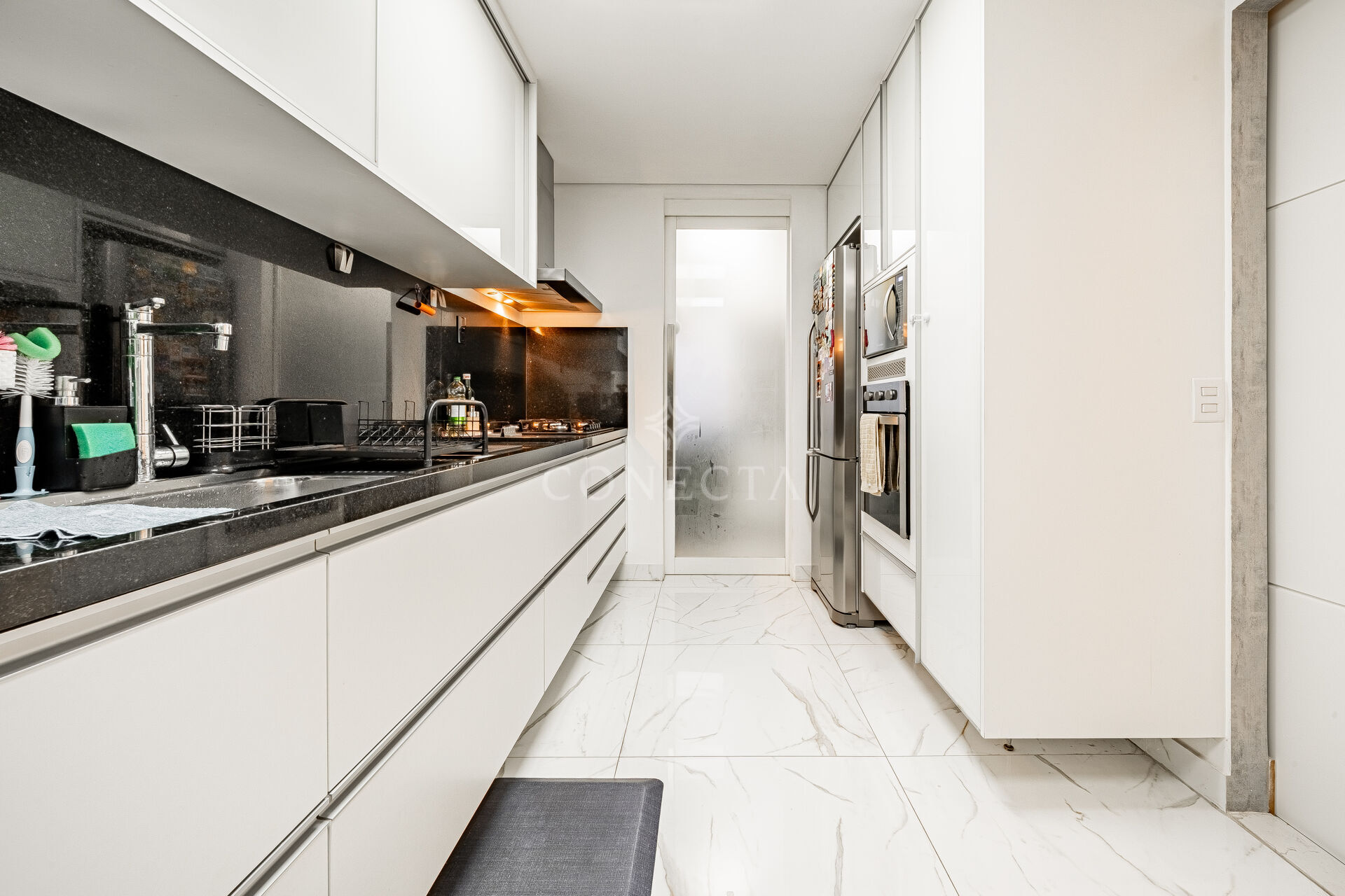 Apartamento à venda com 3 quartos, 107m² - Foto 12