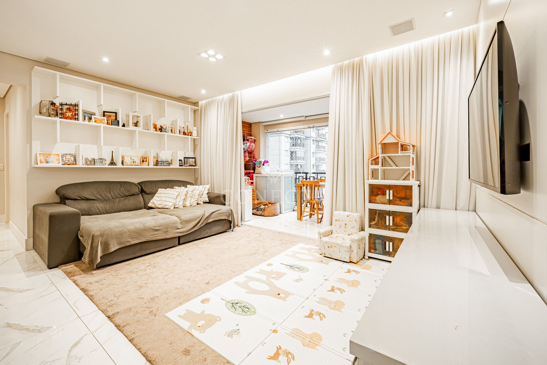 Apartamento à venda com 3 quartos, 107m² - Foto 7