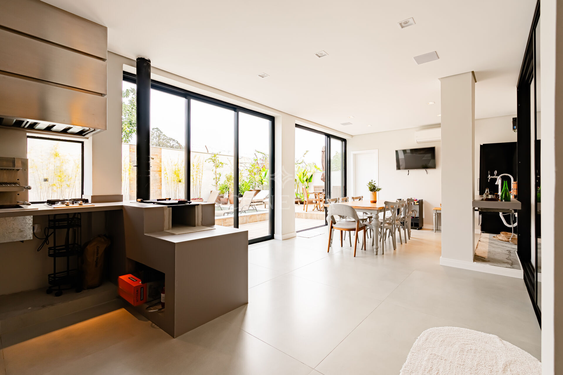 Casa para alugar com 4 quartos, 564m² - Foto 10