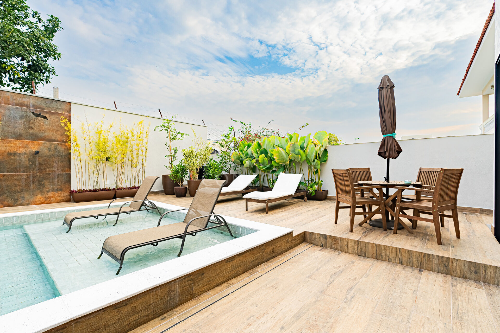 Casa para alugar com 4 quartos, 564m² - Foto 9