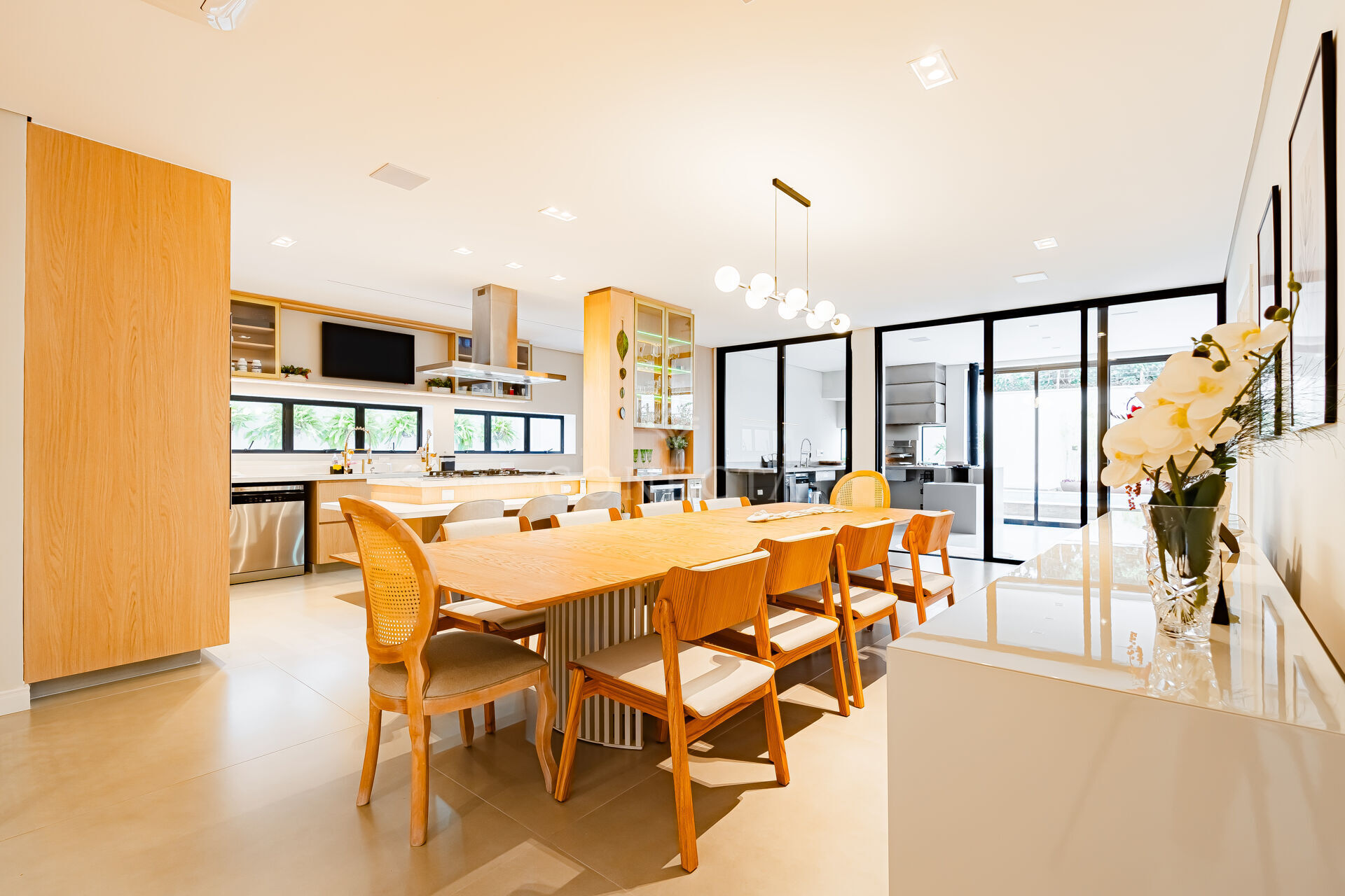 Casa para alugar com 4 quartos, 564m² - Foto 21