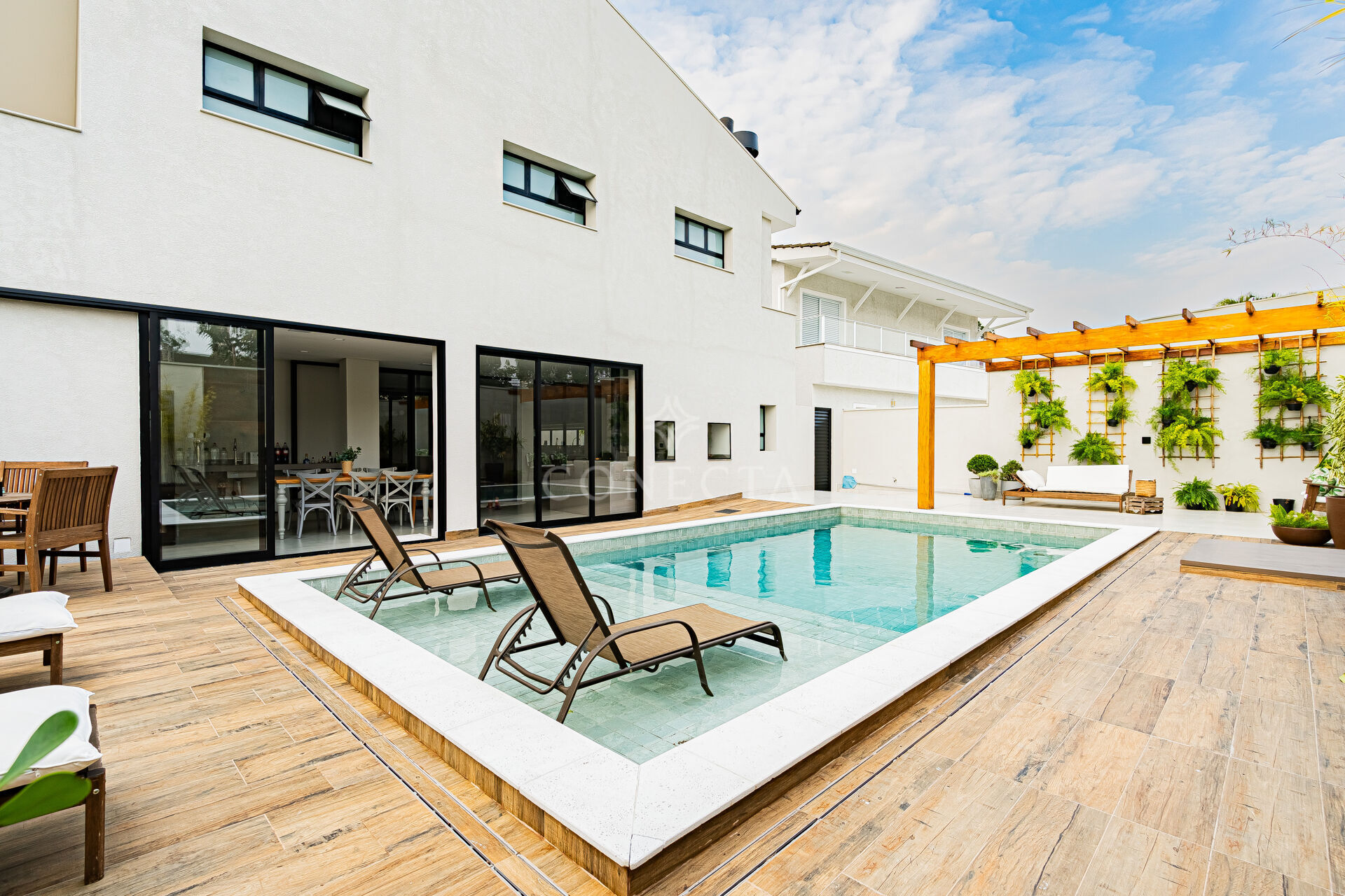 Casa para alugar com 4 quartos, 564m² - Foto 4