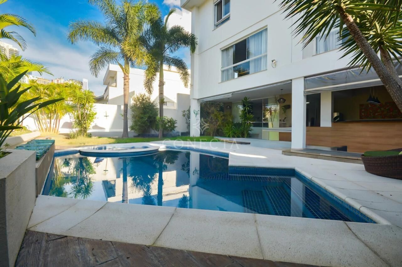 Casa, 4 quartos, 719 m² - Foto 1