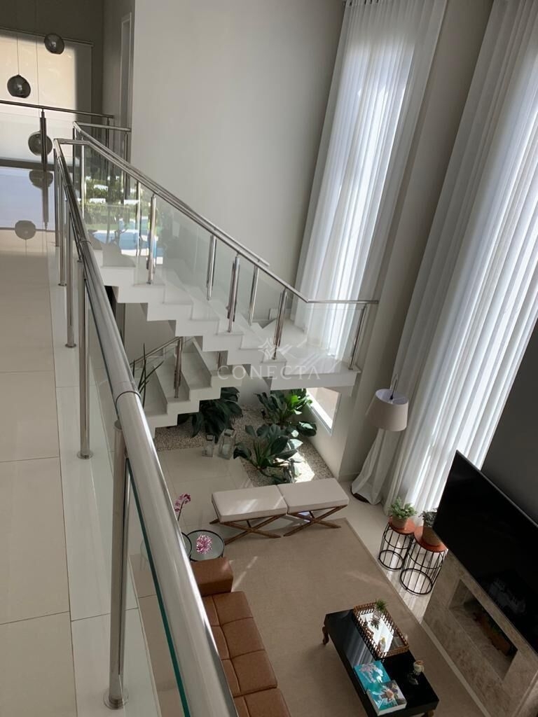 Casa para alugar com 5 quartos, 340m² - Foto 14