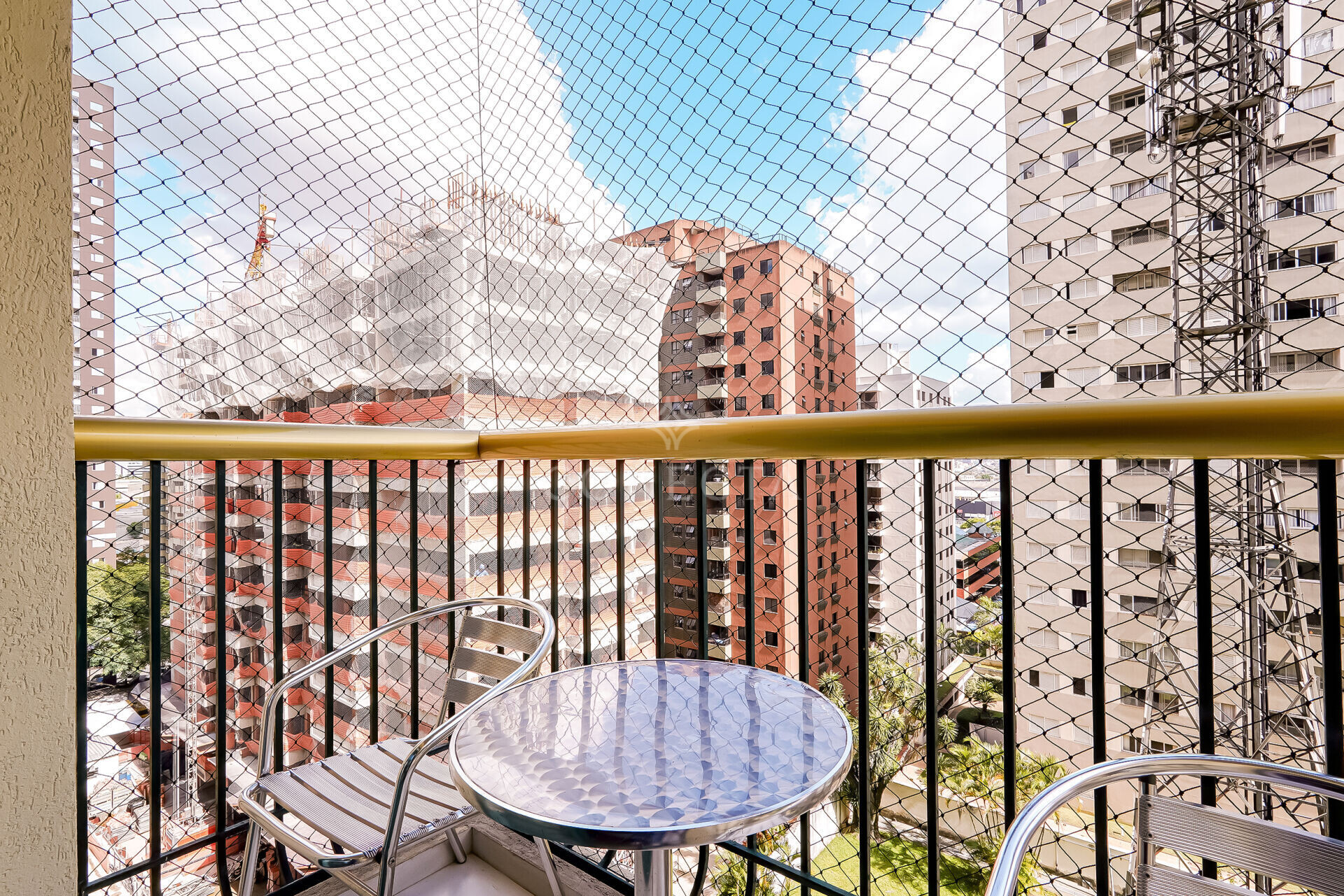 Apartamento à venda com 3 quartos, 85m² - Foto 4