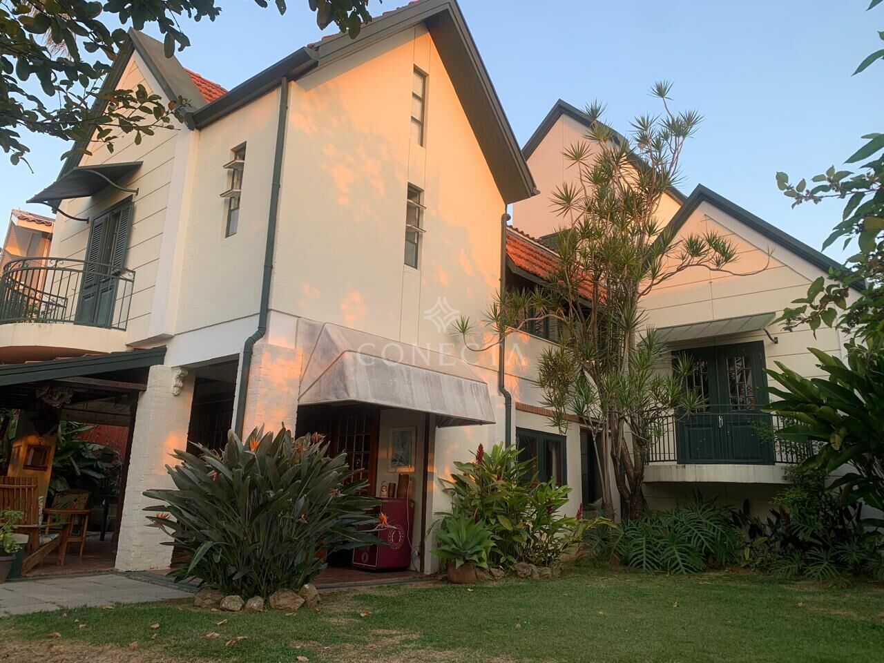 Casa, 3 quartos, 292 m² - Foto 1