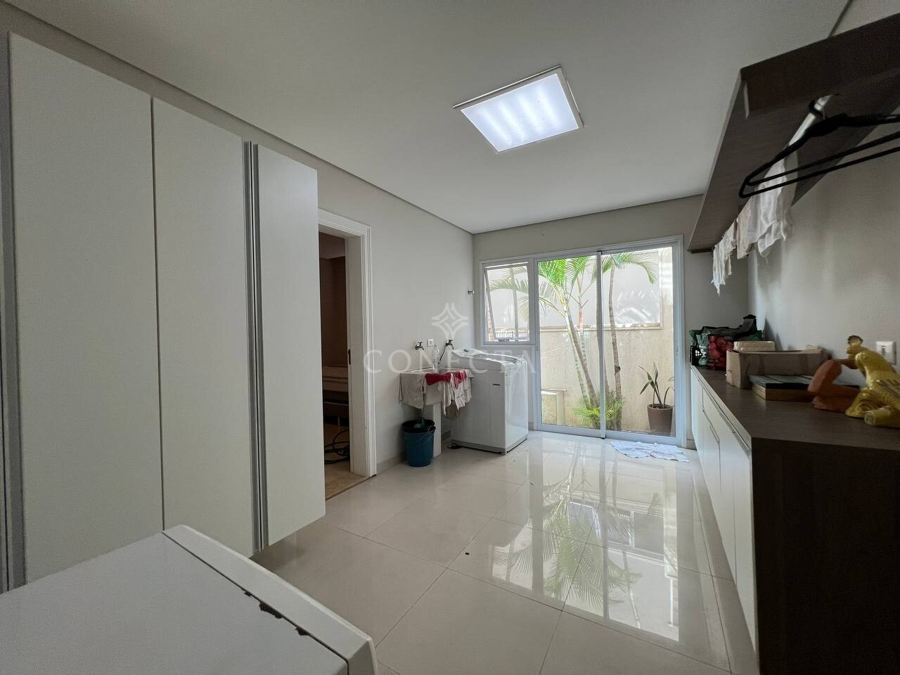 Casa para alugar com 4 quartos, 950m² - Foto 23