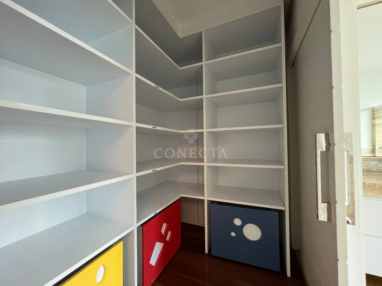 Casa para alugar com 4 quartos, 950m² - Foto 20