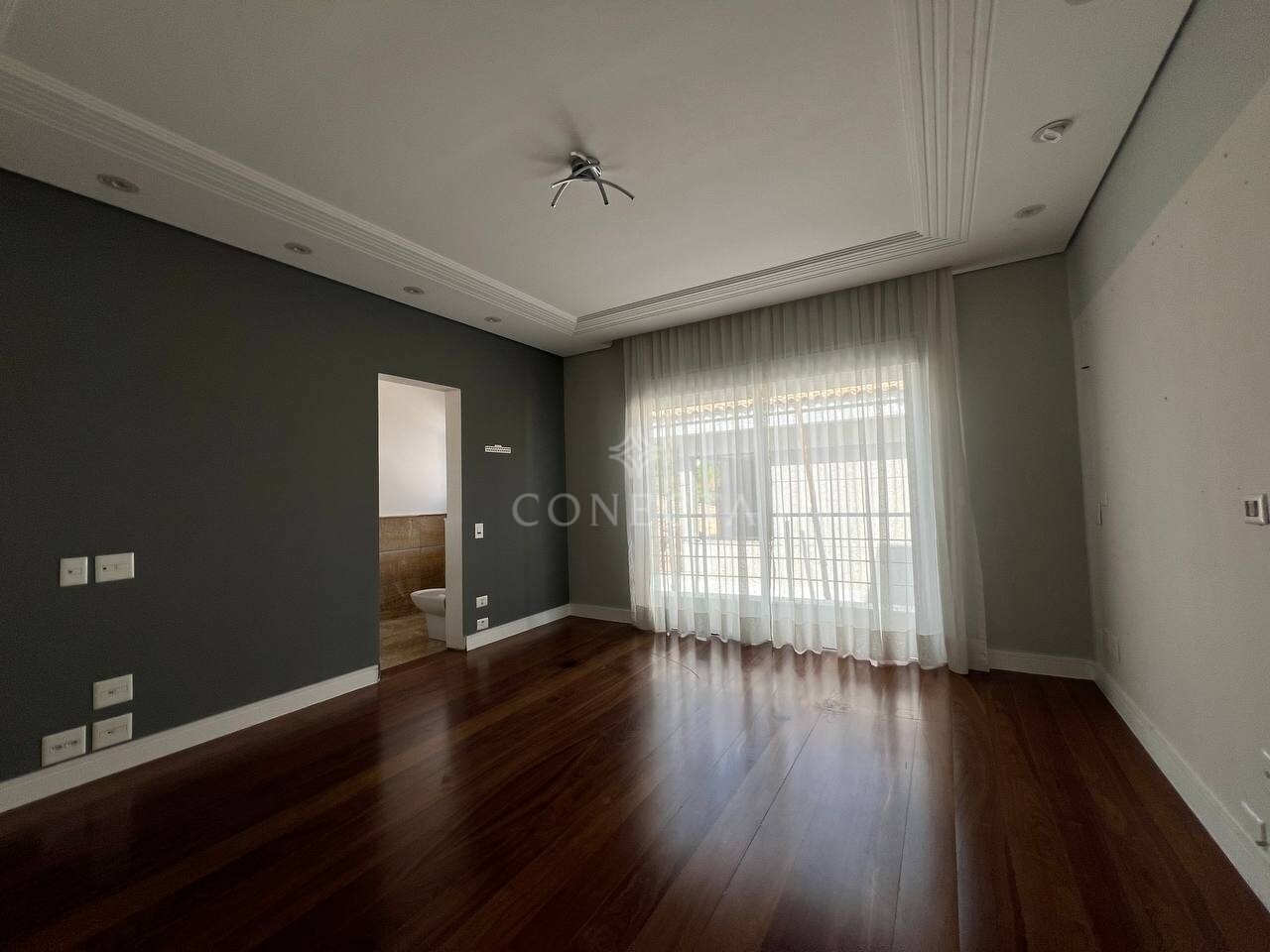 Casa para alugar com 4 quartos, 950m² - Foto 37