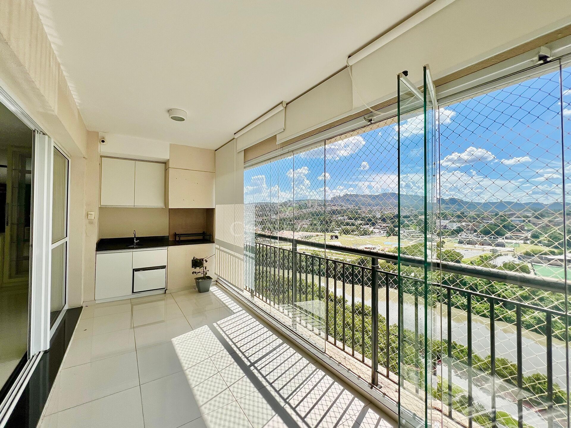 Apartamento, 3 quartos, 144 m² - Foto 1