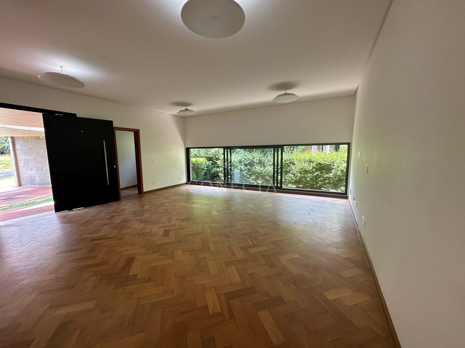 Casa à venda com 3 quartos, 258m² - Foto 4