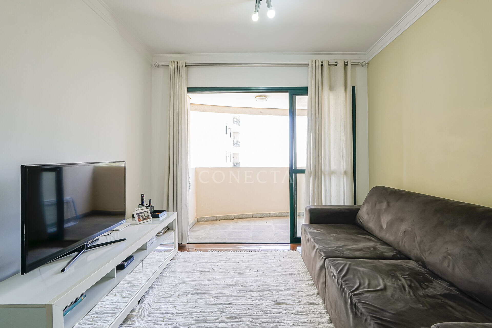 Apartamento à venda com 3 quartos, 99m² - Foto 1