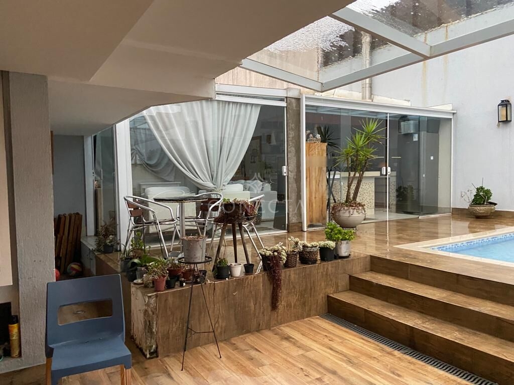 Casa à venda com 4 quartos, 360m² - Foto 13