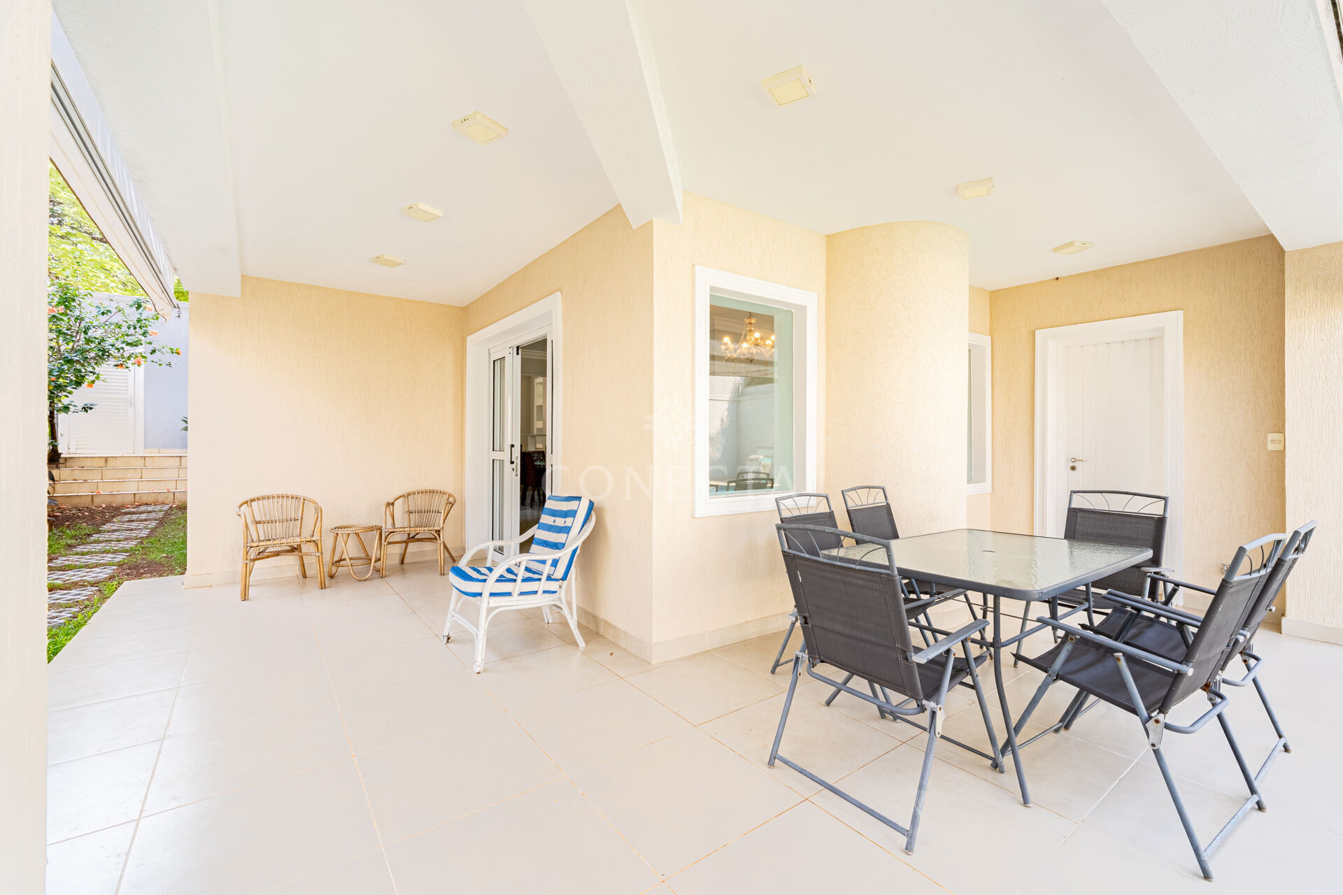 Casa para alugar com 4 quartos, 400m² - Foto 17