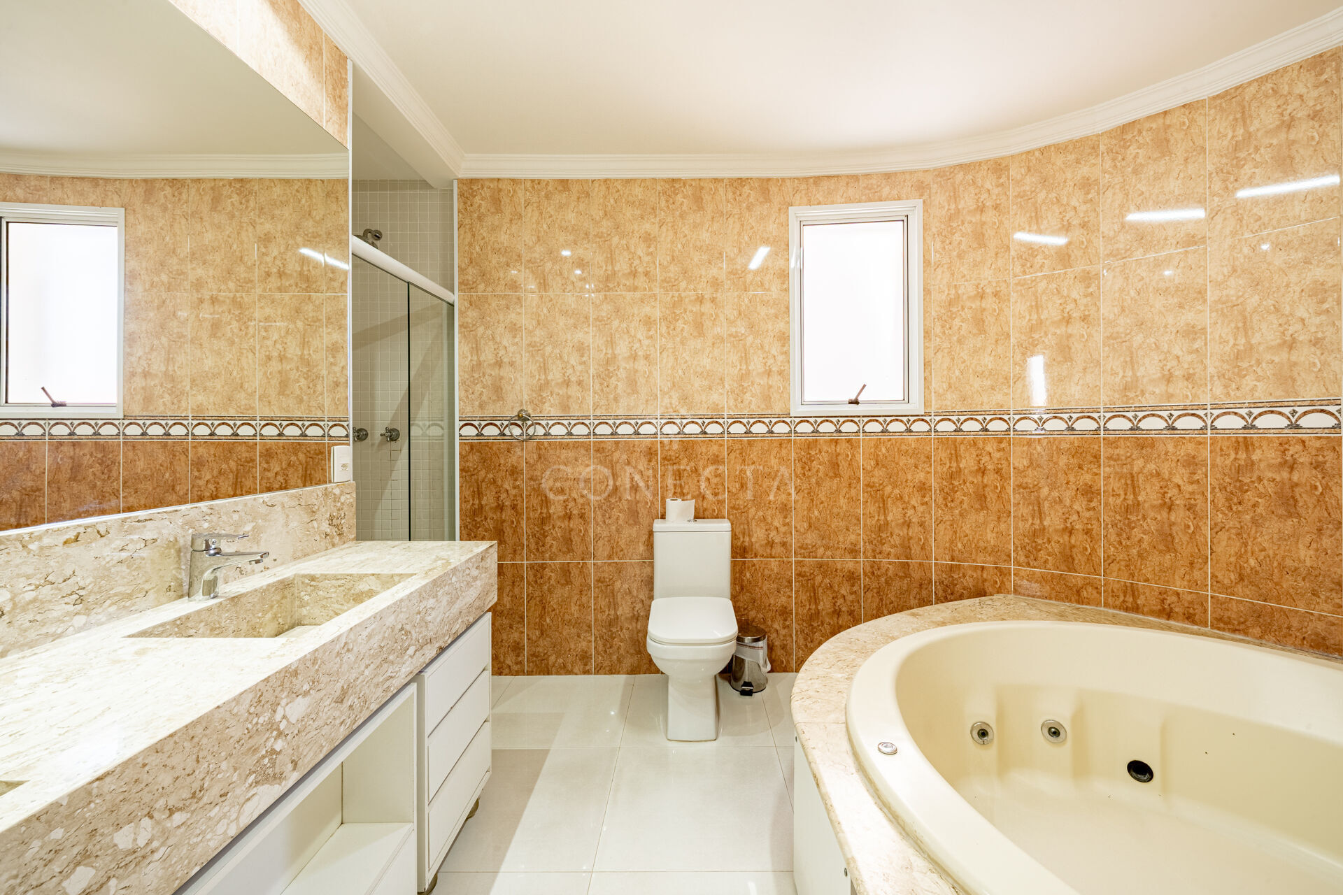Casa para alugar com 4 quartos, 400m² - Foto 39