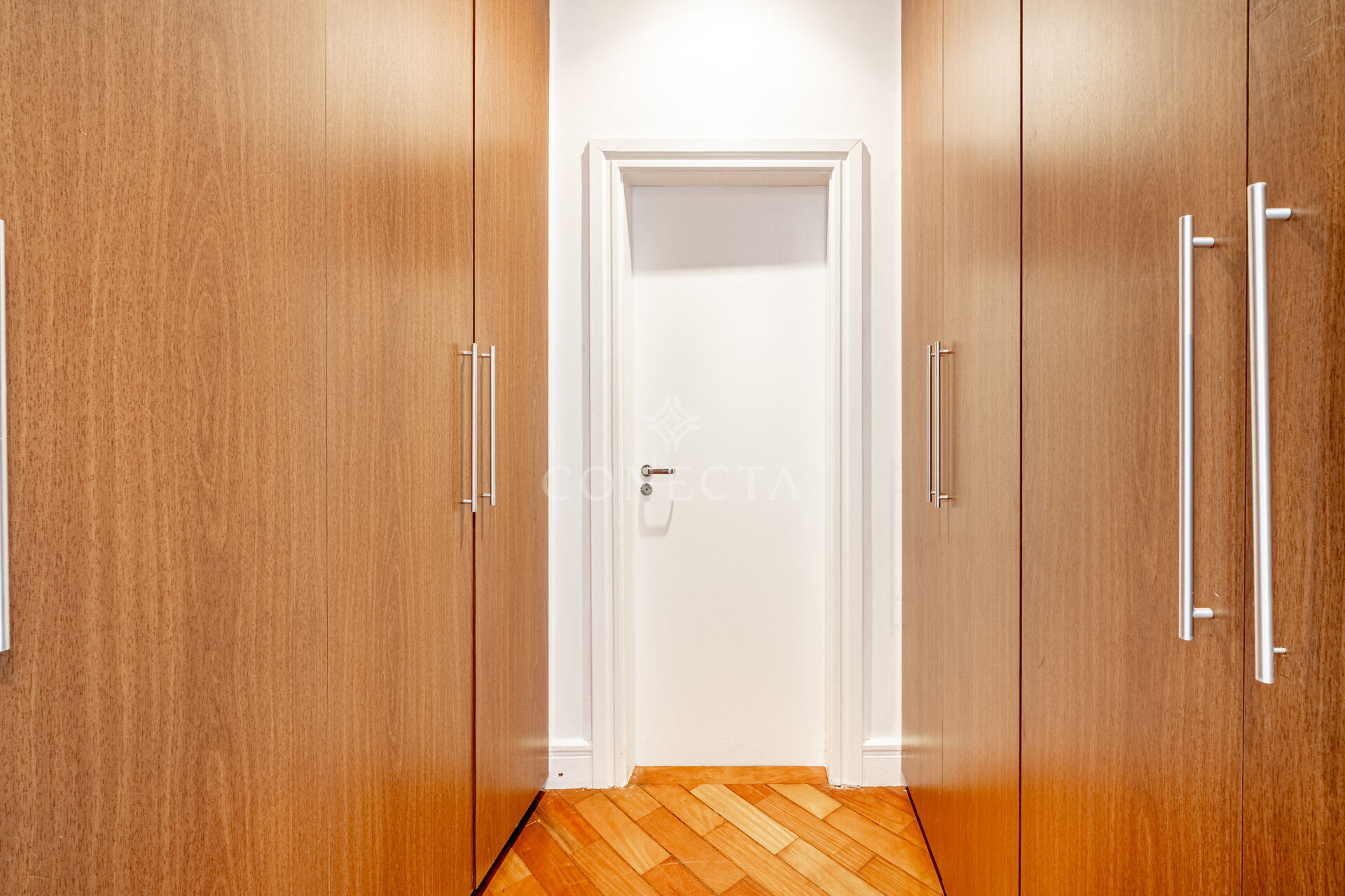 Casa para alugar com 4 quartos, 400m² - Foto 45