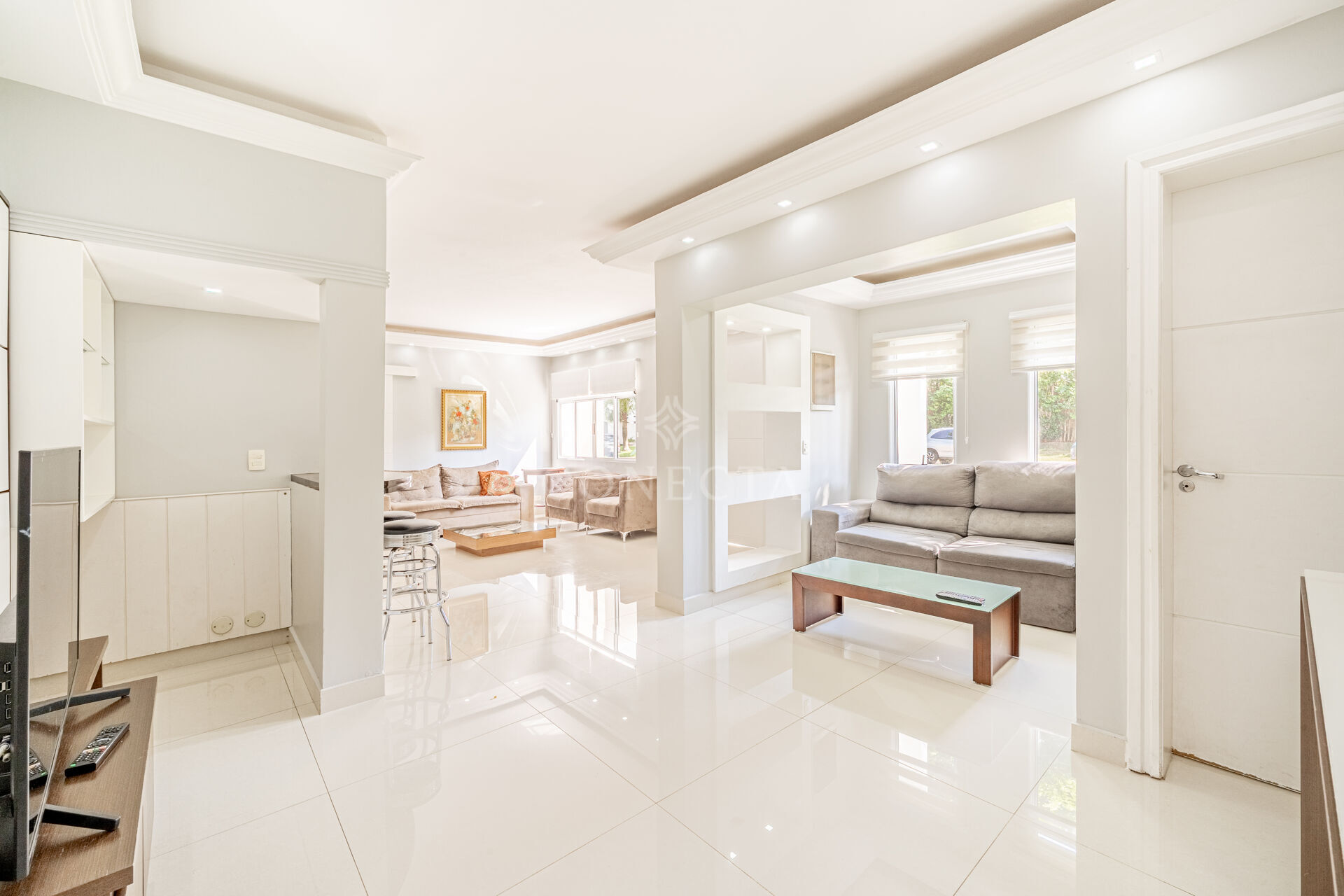 Casa para alugar com 4 quartos, 400m² - Foto 12