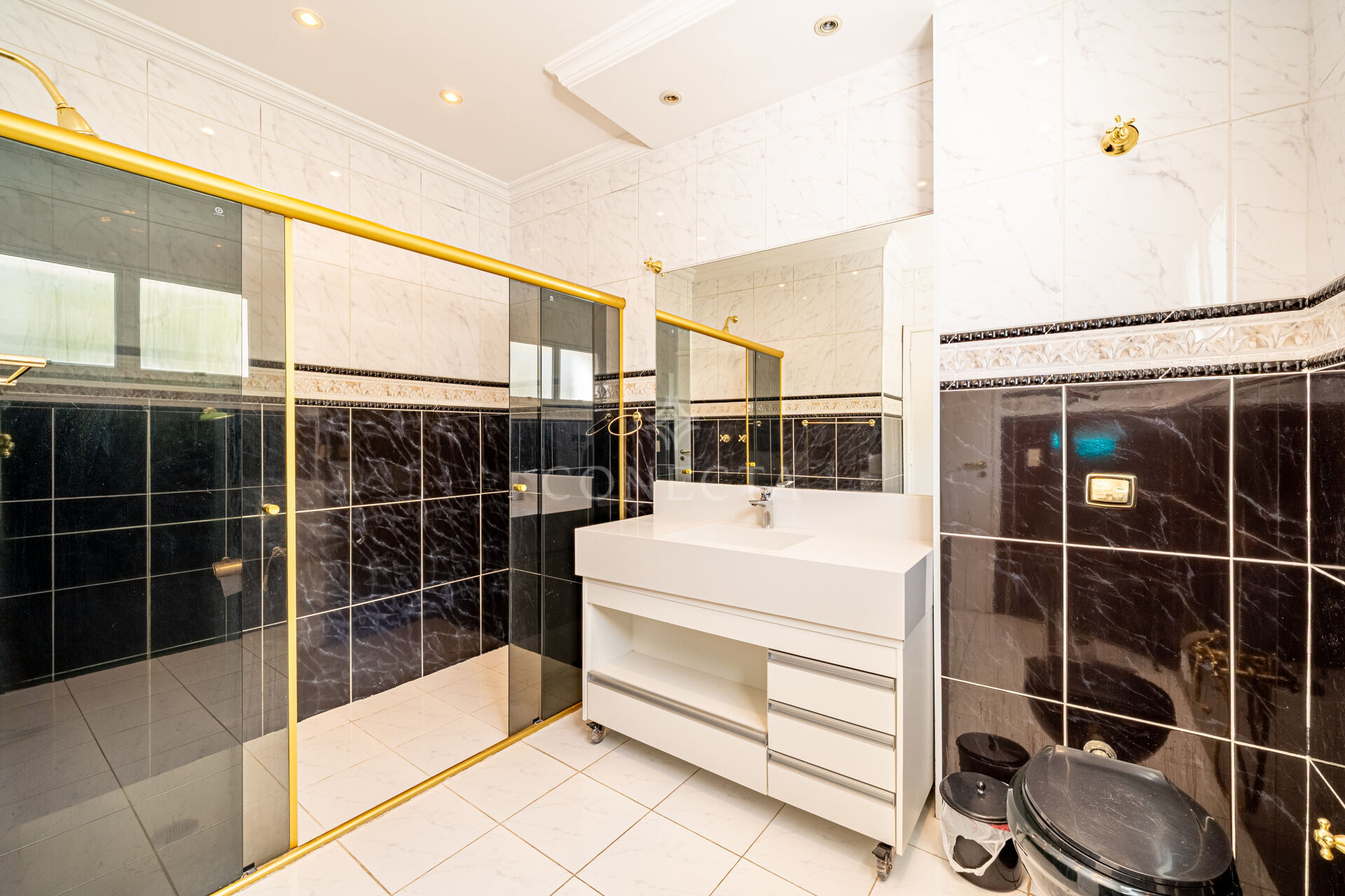 Casa para alugar com 4 quartos, 400m² - Foto 43