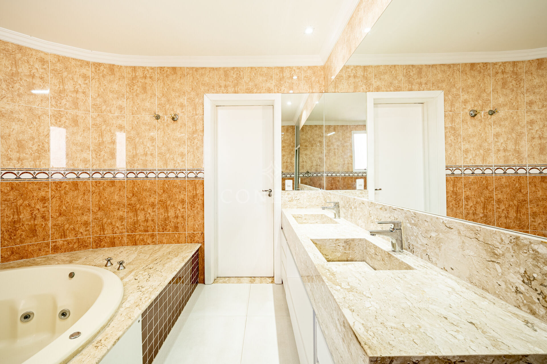Casa para alugar com 4 quartos, 400m² - Foto 50