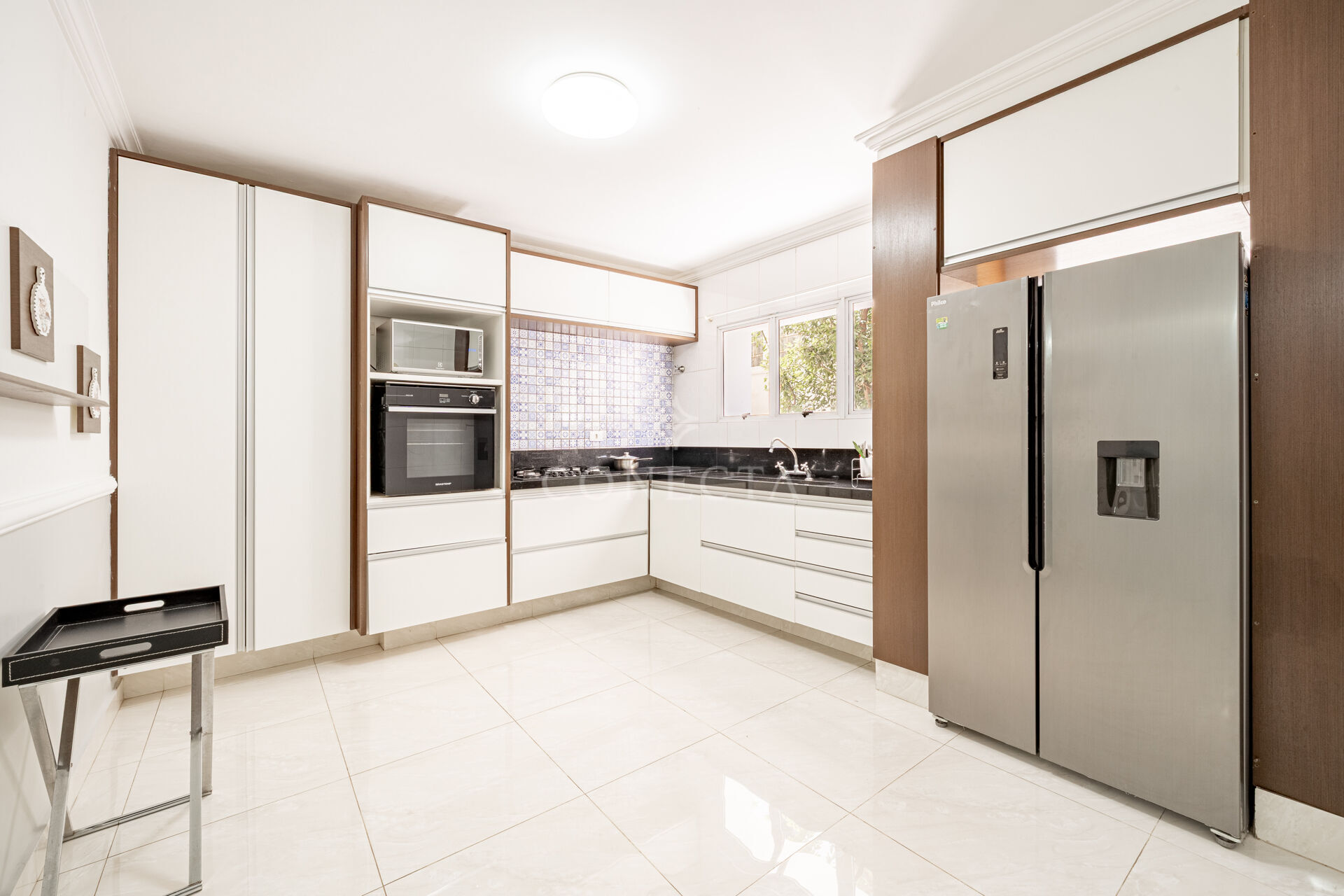 Casa para alugar com 4 quartos, 400m² - Foto 27