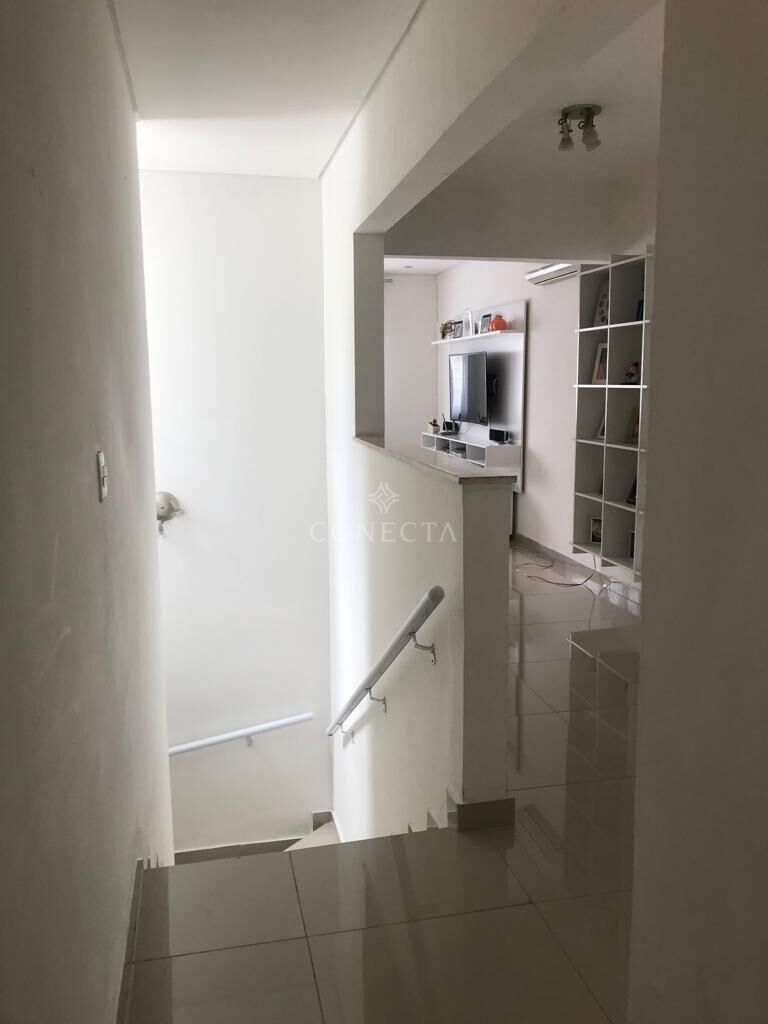 Casa à venda com 3 quartos, 280m² - Foto 8