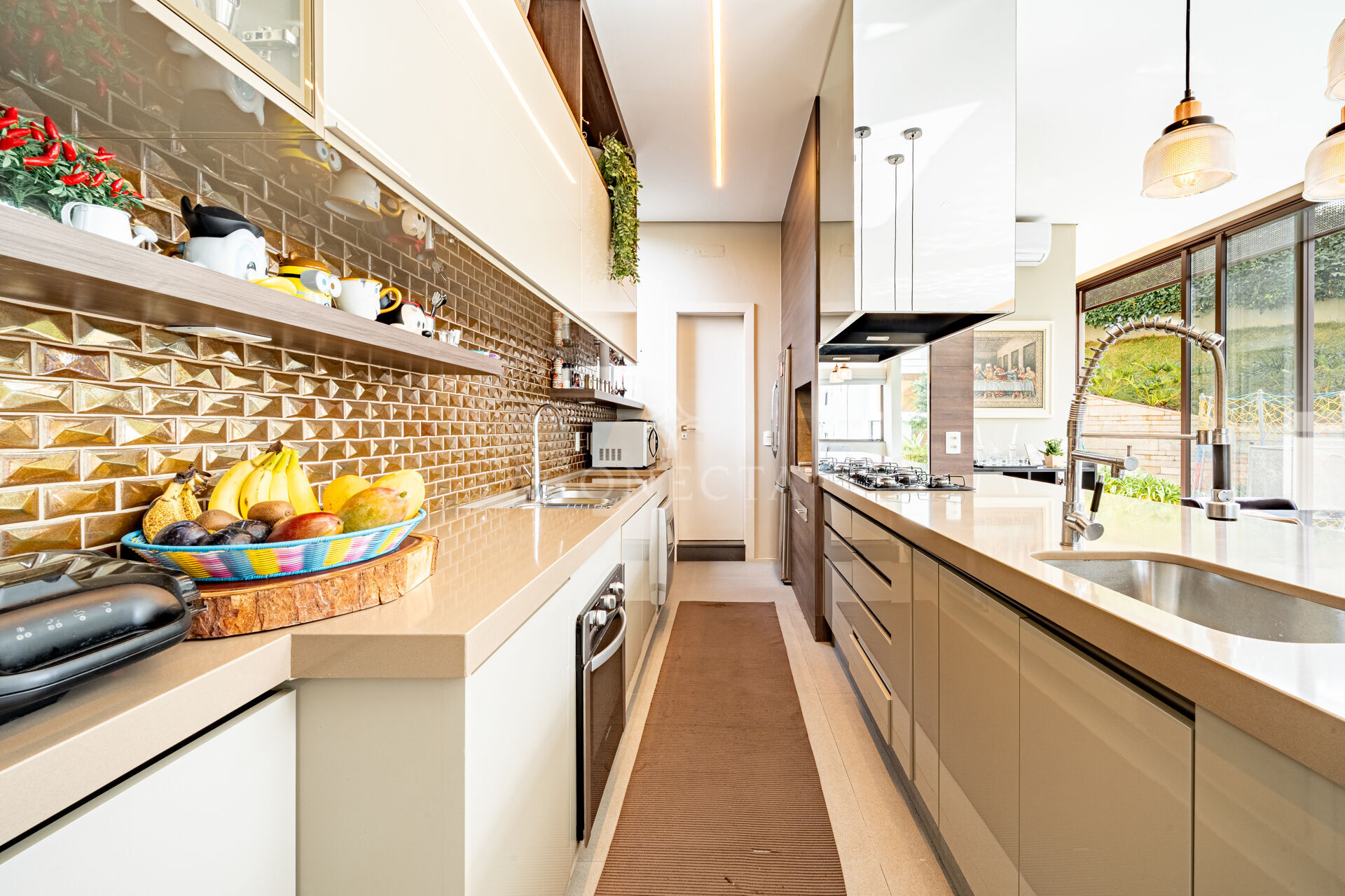 Casa à venda com 4 quartos, 440m² - Foto 10