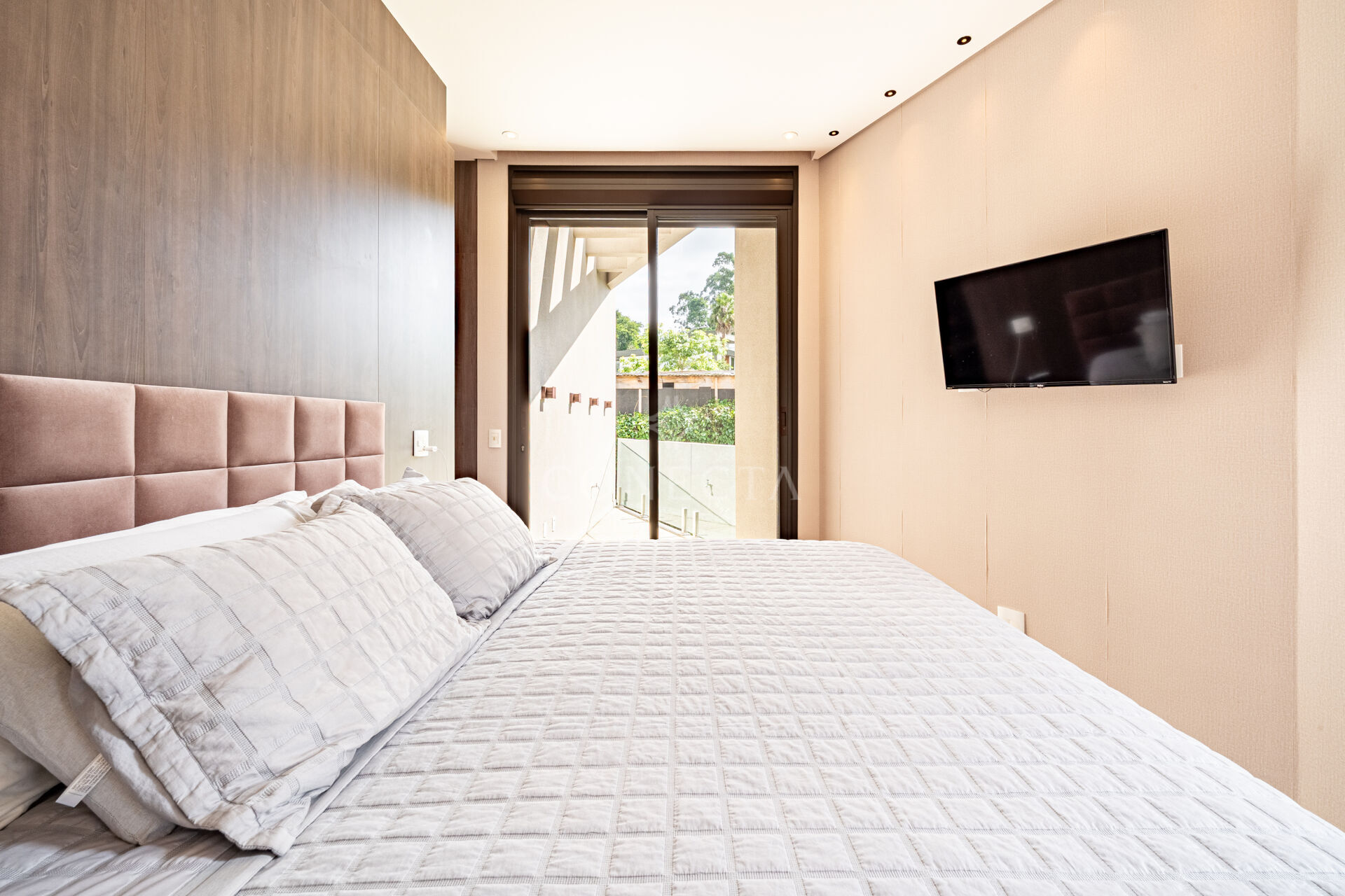 Casa à venda com 4 quartos, 440m² - Foto 22